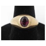 14KT GOLD & GARNET SIGNET RING $1.725
