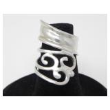 925 SILVER SWIRL & CUT OUT RING 6.6g