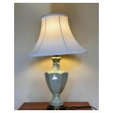 CERAMIC VASE BASE TABLE LAMP WITH SHADE 23'T
