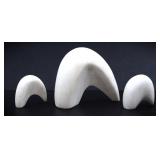 SIGNED GORDON HOSELTON MARBLE POLAR BEAR FAMILY