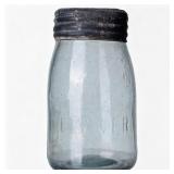 ANTIQUE CLEAR GLASS RIGHT-FACING BEAVER FRUIT JAR