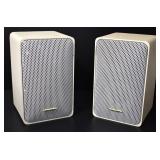 2 REALISTIC MINIMUS 7 WHITE SPEAKERS