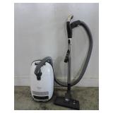 MIELE SGDE0 COMPLETE C3 CANISTER VACUUM CLEANER