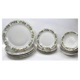 GIBSON USA CHRISTMAS PLATES & BOWLS