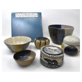 ASSORTED LOT OF CERAMIC / POTTERY ITEMS