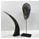 MOUNTED ANIMAL HORN & DECORATIVE TRIBAL MASK