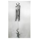 METAL WIND CHIME WITH CLUSTER OF RESONATE TUBES