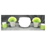 1 PLANTER, 2 DECORATIVE POTS WITH FAUX GRASS