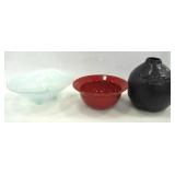 ASSORTED BOWLS AND VASE
