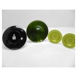 GLASS AND PLASTIC SERVING PLATES