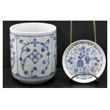 Jï¿½GER EISENBERG VASE & SMALL PORCELAIN PLATE