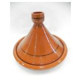 MOROCCAN COOKING AND SERVING TAGINE