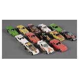 (13) 1960s 1970s Hot Wheels Diecast Cars