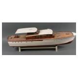 Chris-Craft Cabin Cruiser Model Boat