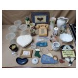 Lot of Assorted Household Decorations