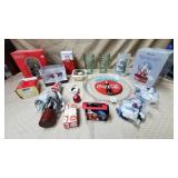 Hallmark Coca Cola Musical Snowglobe w/ Box,