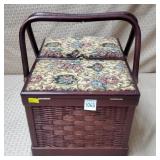 Vtg Sewing Basket w/ Handles