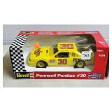 Revell 1:24 Pennzoil #30 Pontiac Diecast Car