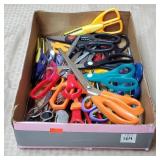 Tray Lot of Assorted Scissors