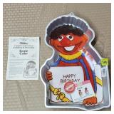 1983 Wilton Ernie Aluminum Cake Pan w/ Label