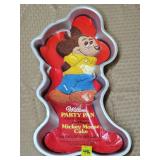 1978 Wilton MickeyMouse Aluminum Cake Pan w/ Label