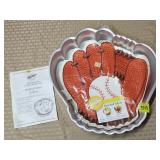 1987 Wilton Baseball Glove Aluminum Cake Pan