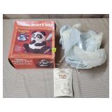 1978 Wilton Panda Cake Party Pan Set w/ Box
