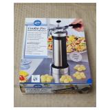 NIB Wilton Cookie Pro