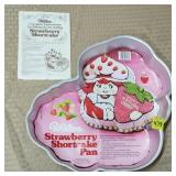 1981 Wilton Strawberry Shortcake Aluminum Cake Pan