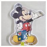 1995 Wilton Mickey Mouse Aluminum Cake Pan w/Label