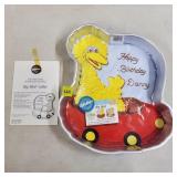 1989 Wilton Big Bird Aluminum Cake Pan w/ Label &