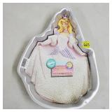 1994 Wilton The Swan Princess Aluminum Cake Pan w/