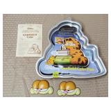 1981 Wilton Garfield Aluminum Cake Pan w/ Label