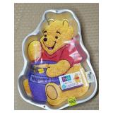 1995 Wilton Winnie the Pooh Aluminum Cake Pan