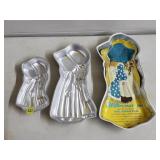1975 & 1976 Holly Hobby Party Cake Pans