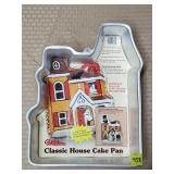 1983 Wilton Classic House Aluminum Cake Pan