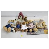 Lot of Assorted Boyd Bears