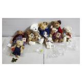 Lot of (5) Boyd Bear Families