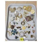 Lot of Vintage Mixed Costume Brooches & Pins