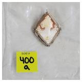 Vintage Camero Brooch/Pendant in Filigree