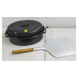 Black Speckled Roasting Pand w/ Lid & American