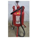 Central Pneumatic 20 Lb. Metal Abrasive Blaster