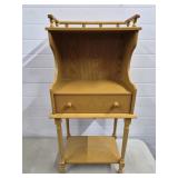 Vtg Light Wood Accent Stand w/ Spindle Railing