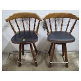 Lot of 2 Vintage Barstools