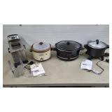 Lot of 2 Crock Pots & 2 Air Fryers - All Work!