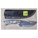 Damascus Steel Gut Hook Knife w/ Leather Sheath