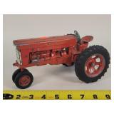 Antique 1/16 Farmall 560 Tractor