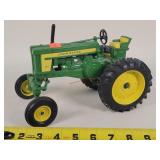 1/16 John Deere 720 High Crop Tractor