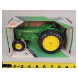 1/16 John Deere R Diesel Tractor