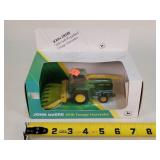 1/64 John Deere 6910 Self Propelled Harvester